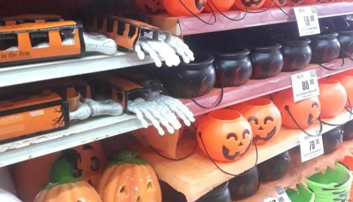 El Clon - Cerro - 12800 Montevideo