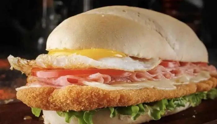 El Club De La Milanesa:  Comida Y Bebida