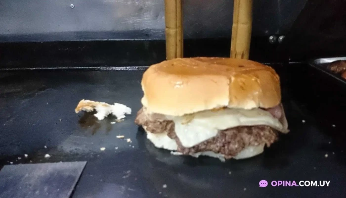 El Golazo:  Comida Y Bebida - Restaurante