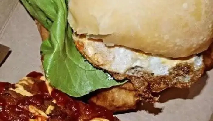 El Mito Del Bajon:  Sandwich De Pollo - Restaurante de comida para llevar