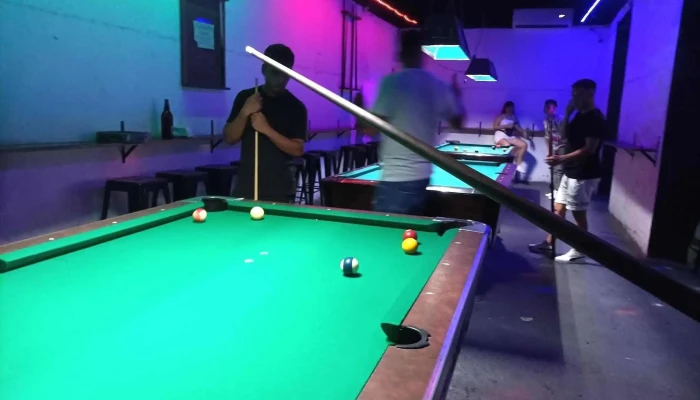 El Viejo Pool:  Del Propietario - Bar