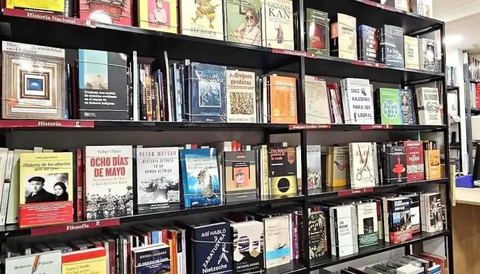 El Virrey Libros -  Estante De Libros - Montevideo