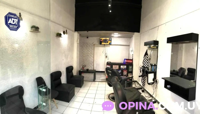 Elegance Barbershop - Av. 8 De Octubre Esq