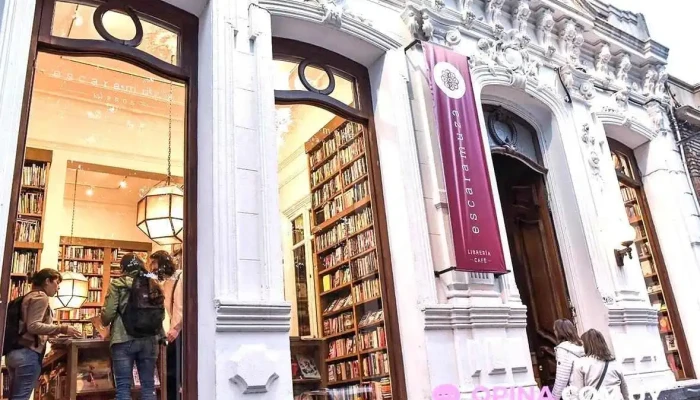 Escaramuza:  Montevideo - Librería