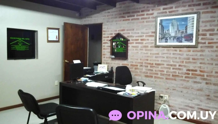 Escritorio Del Este -  Interior - Rivera