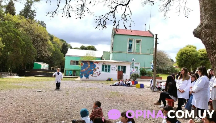 Escuela 12 Juan Zorrilla De San Martin Abierto Ahora - Minas