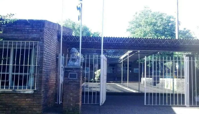 Escuela 3 Jose Pedro Varela -  Edificio - Salto