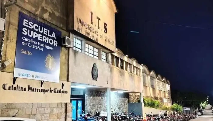 Escuela Catalina Harriague de Castaños - Salto