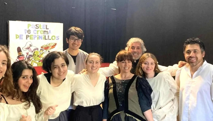 Escuela De Actuacion De Vicky Rodriguez Y Gustavo Antunez Telefono - Montevideo