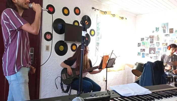 Escuela De Canto Orfeo -  Del Propietario - Barros Blancos