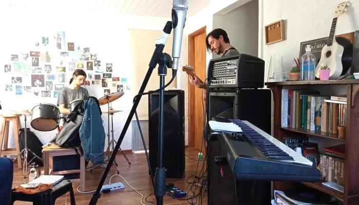 Escuela De Canto Orfeo -  Piano - Barros Blancos