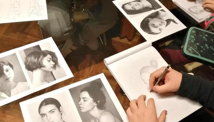 Escuela De Dibujo Y Manga -    Alba Academia De Dibujo Del Propietario - Montevideo