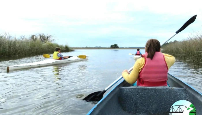 Escuela De Nautica Y Canotaje Santiago Vazquez Del Propietario - Santiago Vázquez