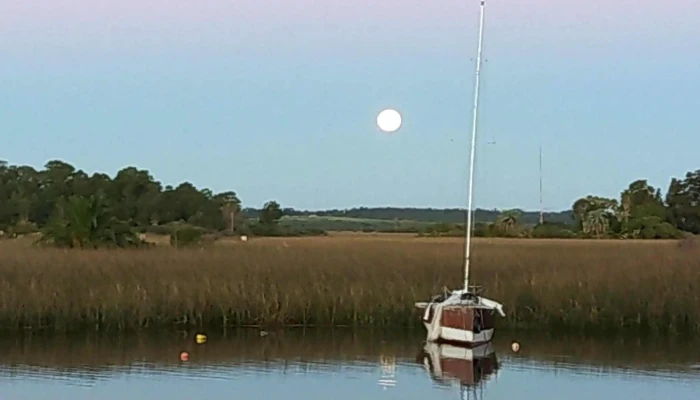 Escuela De Nautica Y Canotaje Santiago Vazquez Precios - Santiago Vázquez