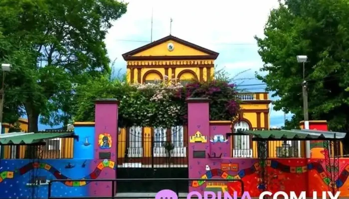 Escuela Na 8 Adela Acevedo De Varela Donde - Nueva Palmira