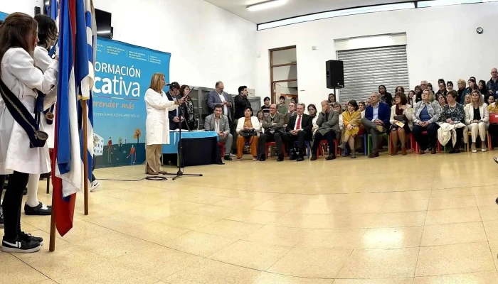 Escuela Ndeg 7 Laura Silva De Maciel Fotos - Melo