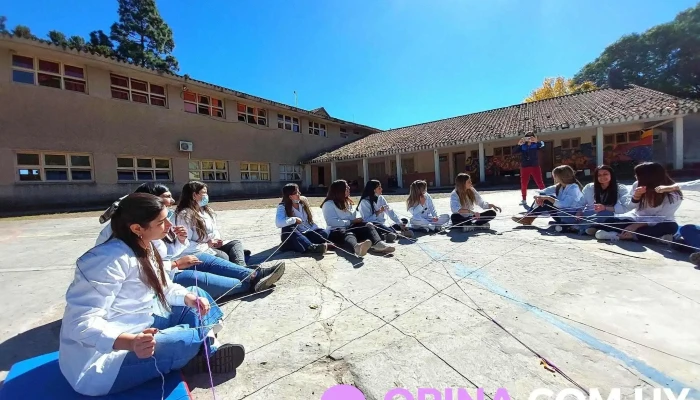 Escuela Ndeg11 Edificio - Minas
