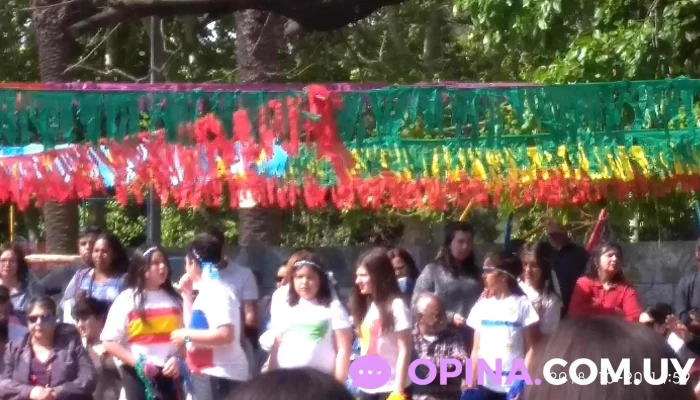 Escuela No 122 Doble Turno Comun Abierto Ahora - Montevideo