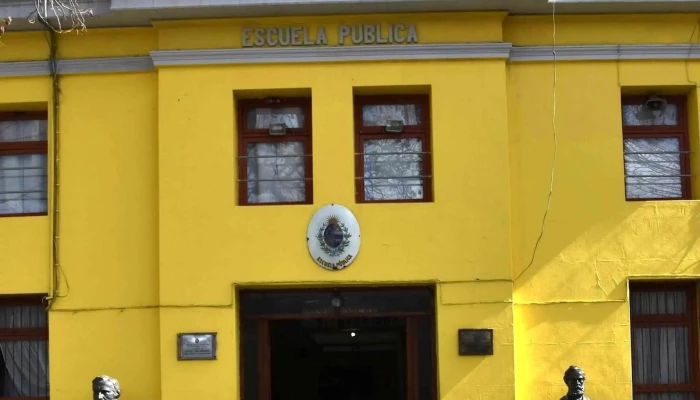 Escuela No 2 De Practica Jose Pedro Varela Minas - Minas