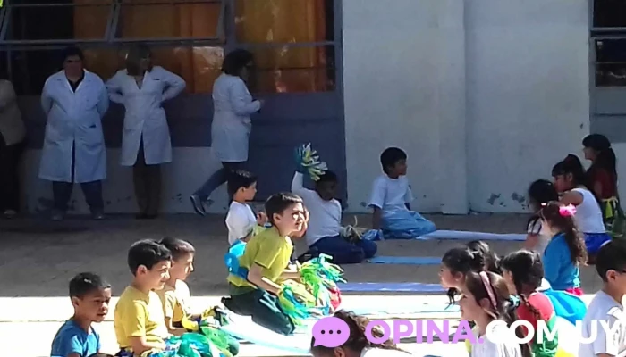 Escuela No 65 Portugal Estudiante - Montevideo