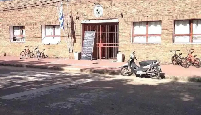 Escuela Nº 64 - Florida