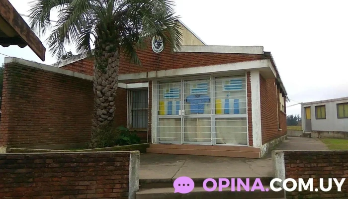 Escuela Publica Aigua Como Llegar - Aiguá