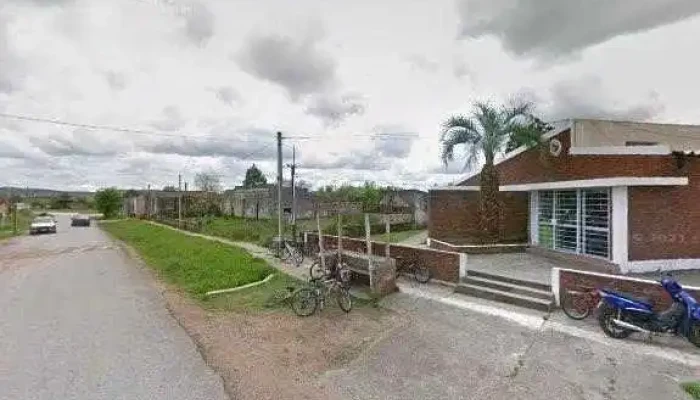 Escuela Publica Aigua Como Llegardeg - Aiguá