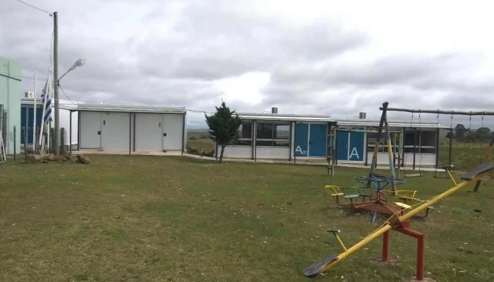 Escuela rural No. 73 - Carumbe - Ruta 31 - Kmt. 147 - Salto - Salto