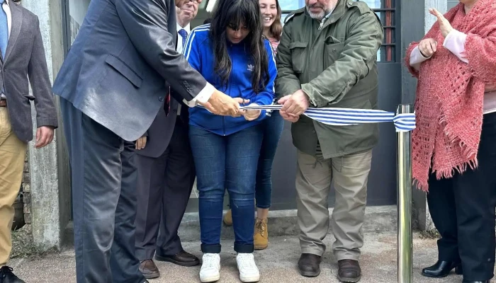 Escuela Superior De Vitivinicultura Pte Tomas Berreta De El Colorado Videos - Las Piedras