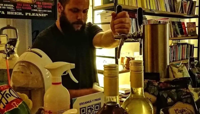 Espacio Buena Vista -  Estante De Libros - Montevideo