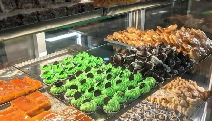 Esponda Panaderia Y Confiteria Comida Y Bebida - Panadería