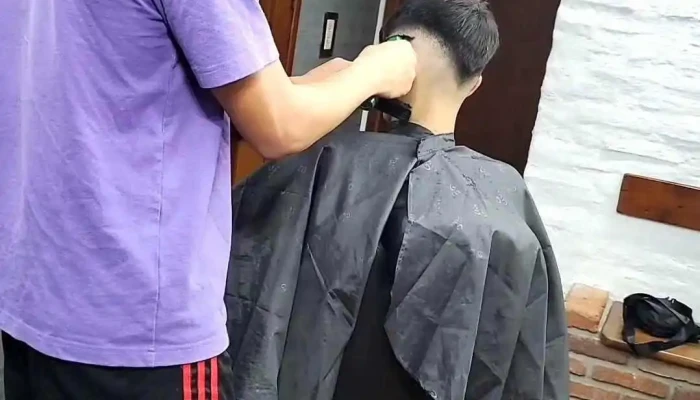 Estudio Thomas Barberia Y Academia De Barberia Peinado - Ciudad de la Costa