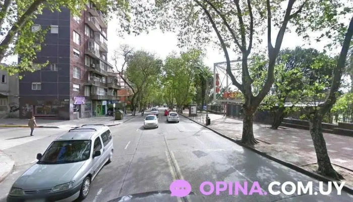 Farmacia Del Zoo - 11300 Montevideo