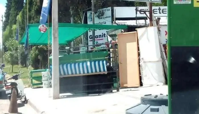 Ferretería Del Este - Av. Soriano