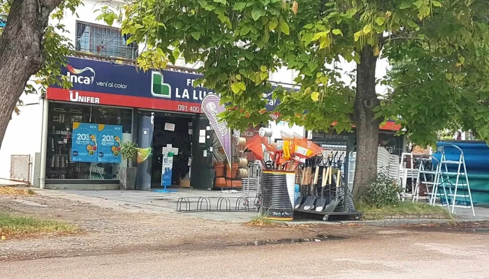 Ferreteria La Lucha Iv - Atlántida