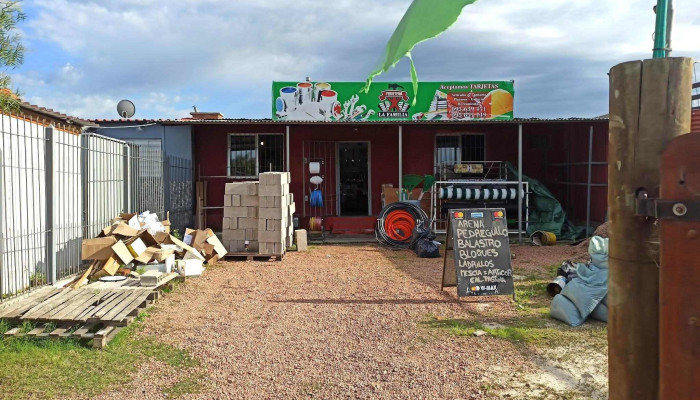 Ferreteria Y Barraca Villa García - Montevideo