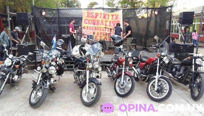 Fm Raíces Rock - La Plata