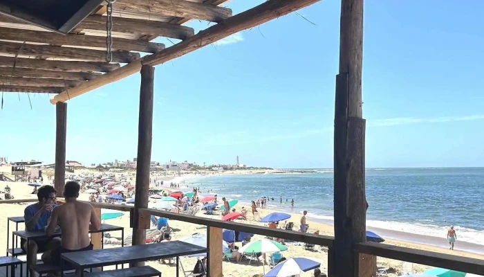 Fulana Playa:  Todo - Bar