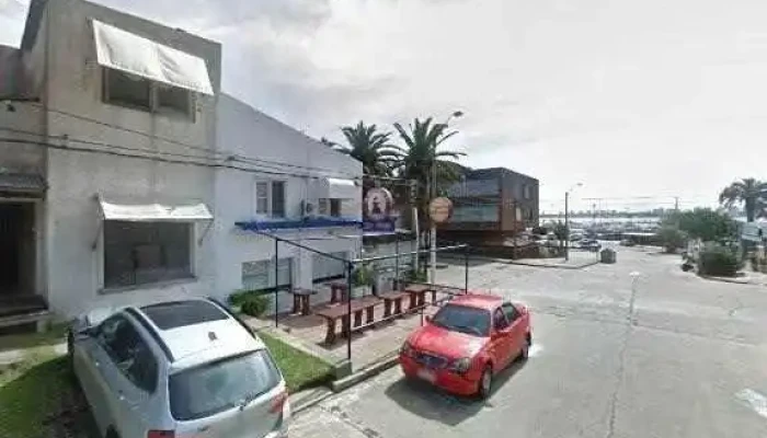 Furiosa House Bar:  Street View Y 360 - Bar