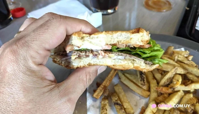 Futuro Refuerzos Sede Comida Reconfortante - Restaurante de comida rápida