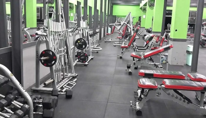 Gimnasio MegaStrong Tres - Montevideo