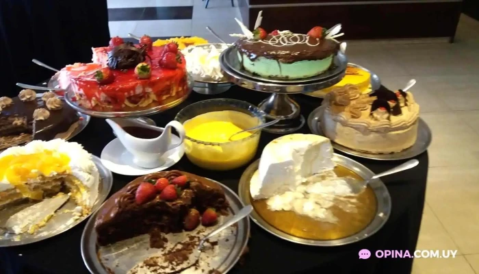 Gino Restaurant:  Pastel - Buffet libre