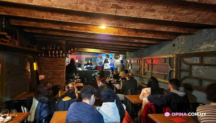 Guayabos Bar:  Ambiente - Bar