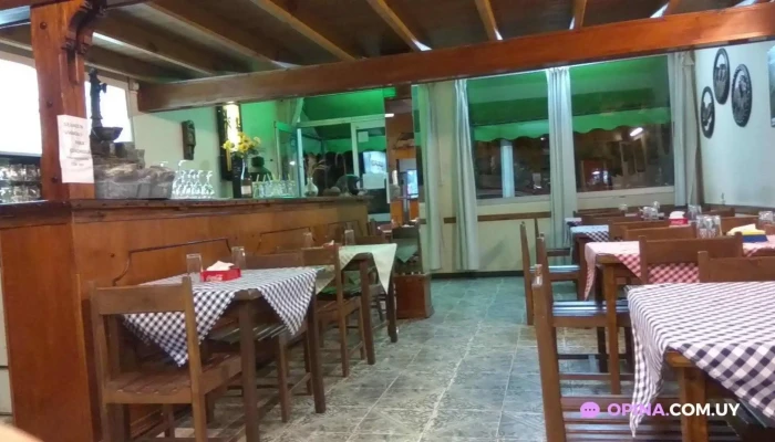 Guayabos Restaurante:  Ambiente