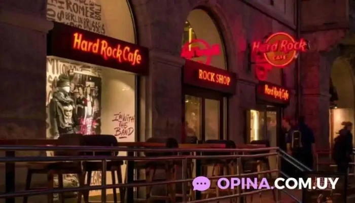 Hard Rock Cafe:  Montevideo Videos