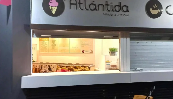 Heladeria Artesanal Y Cafeteria Atlantida Comentario 1