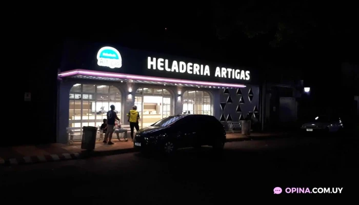 Heladeria Artigas Del Propietario - Heladería