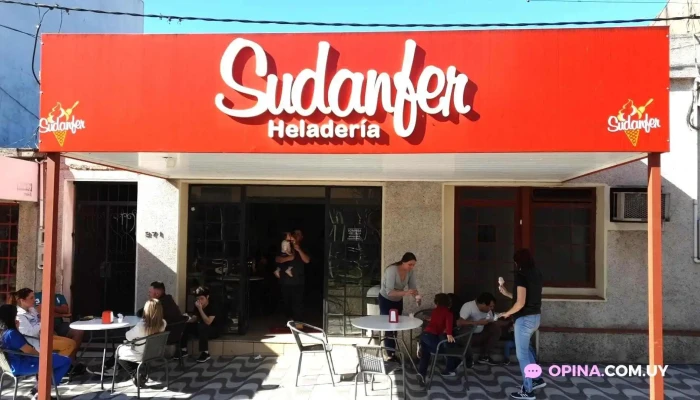 Heladeria Sudanfer:  Artigas