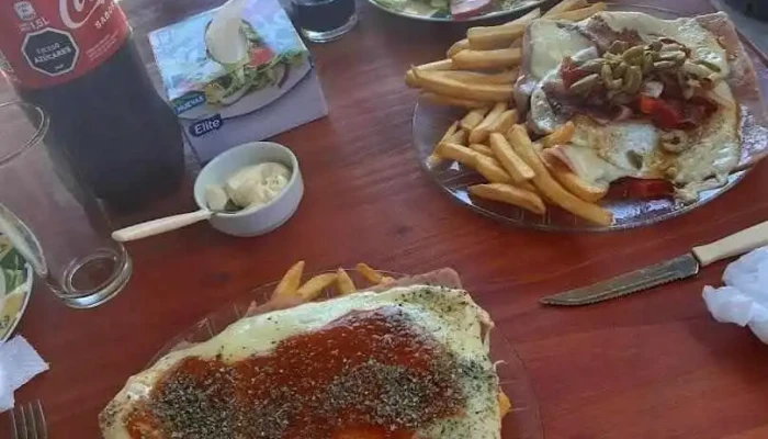 Heladeria Y Pizeria Lo Del Mono Papas Fritas - Restaurante