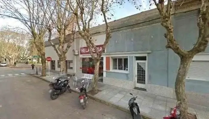 Heladeria Zorba:  Street View Y 360